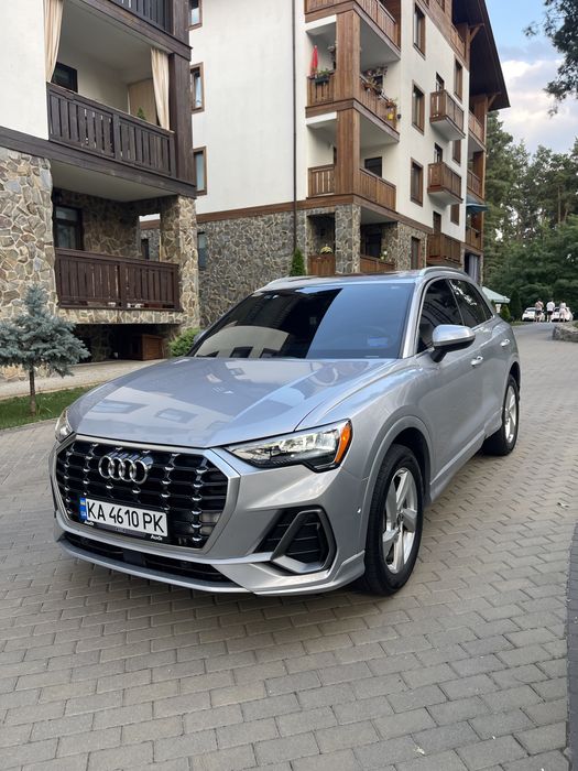Audi Q3 quattro S line 2021 року