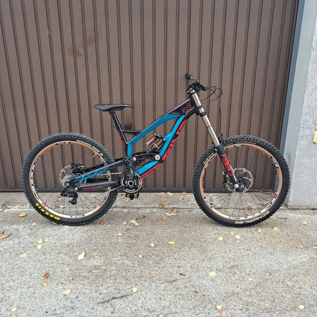 Yt tues M pro 2014 r  OKAZJA ( dartmoor ,dh ,ns bikes ,yt capra propai