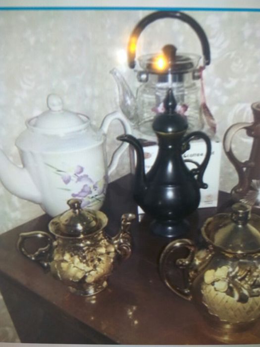 Чайники, кофейники, заварники, термосы.