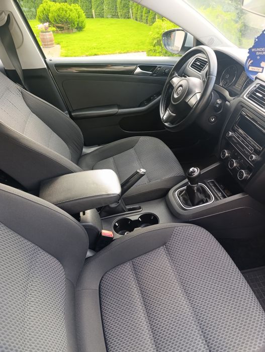Volkswagen Jetta 1.6 tdi 2013 rok