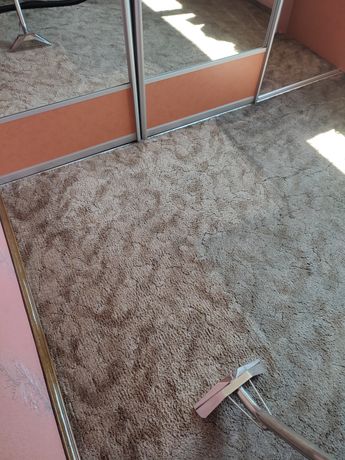 Чистка м'яких меблів, килимів і килимового покриття (ковроліну)