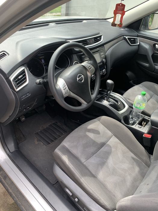 Nissan rogue sv awd