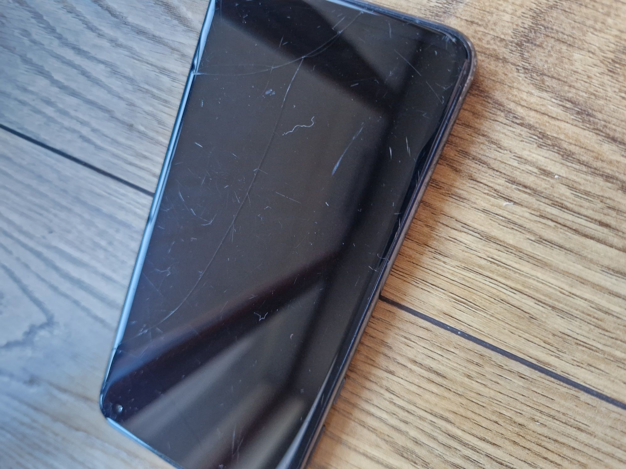 Używany Samsung s10e