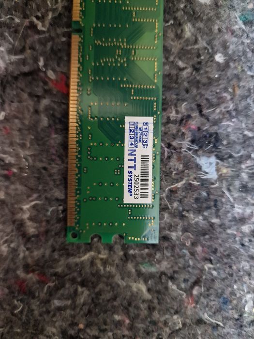 Pamięć RAM PC-3200U-30330  512Mb DDR 400MHz CL3