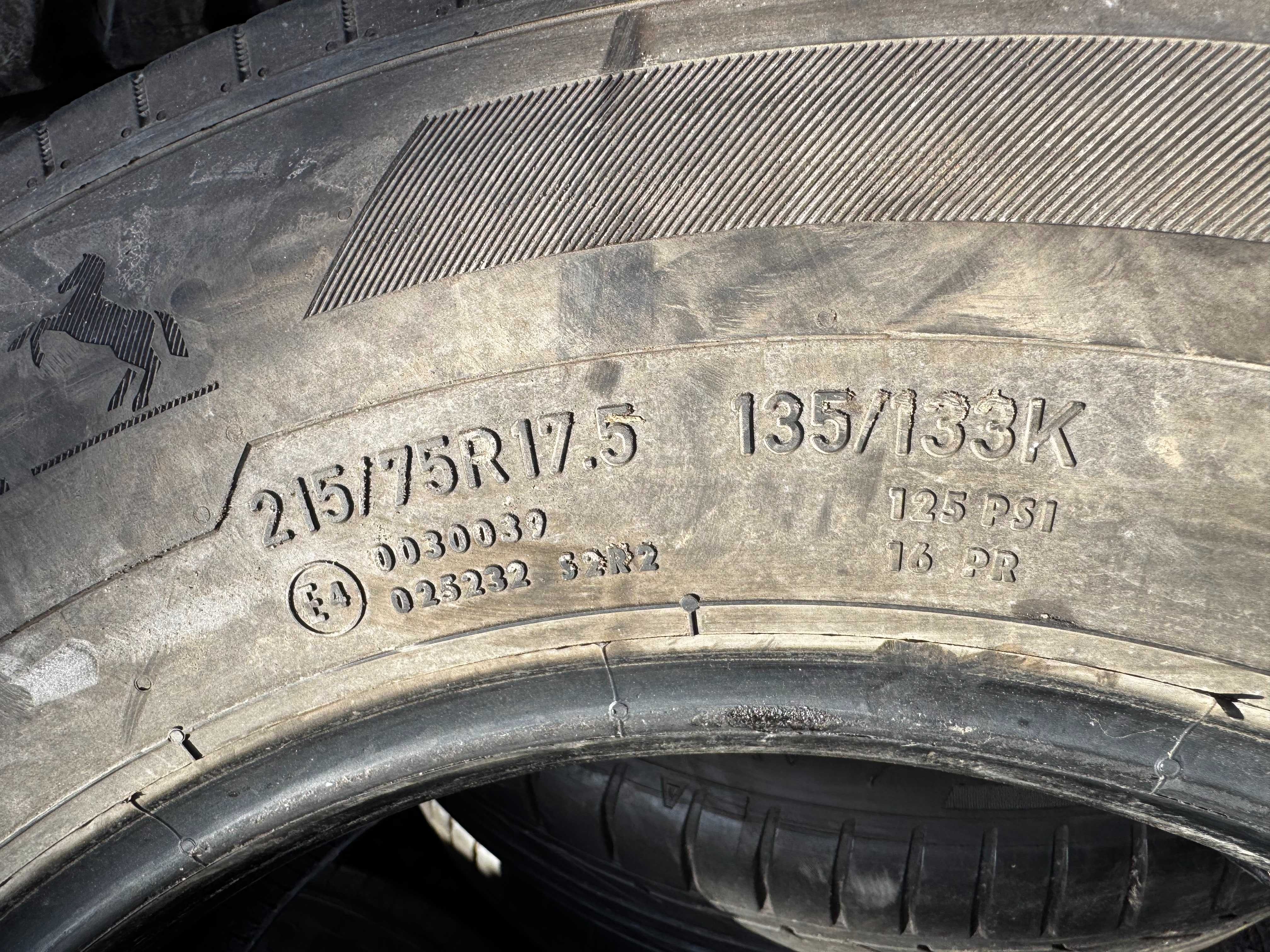 Вантажні шини CONTINENTAL 215/75 R17,5 Conti Scandinavia HT3
