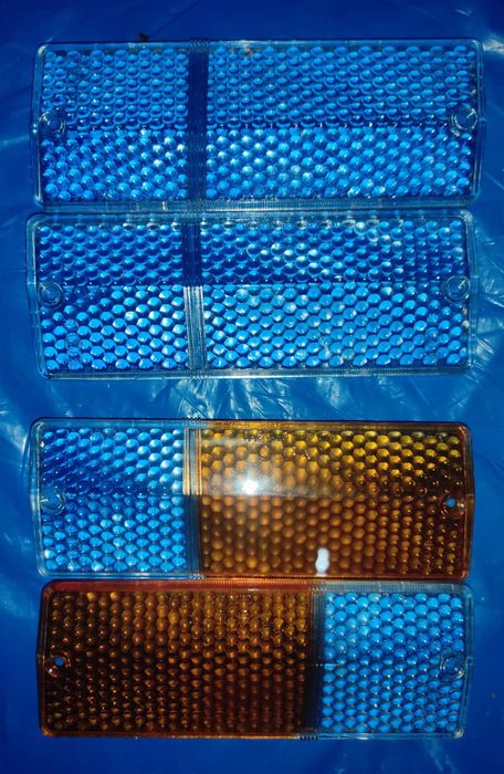 Стекло подфарника 2106,2103,2121 Нива желто-белый (2шт)