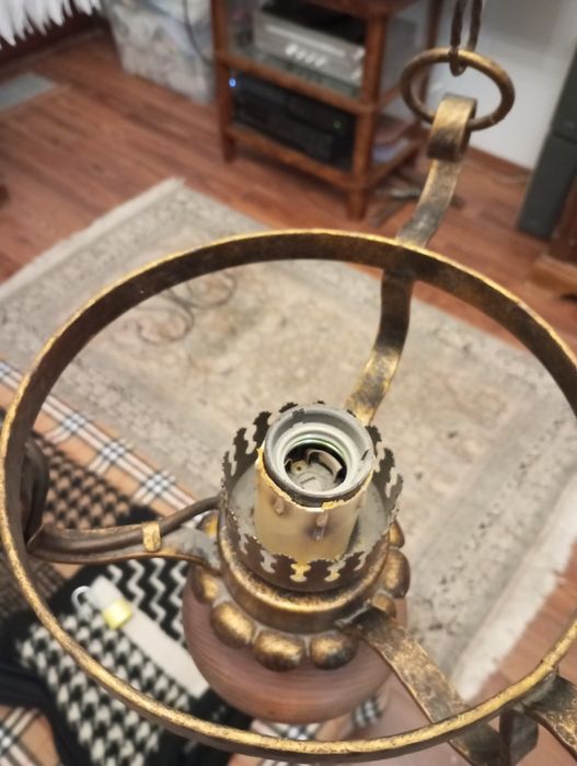 Żyrandol   Lampa  kuta  z kloszem