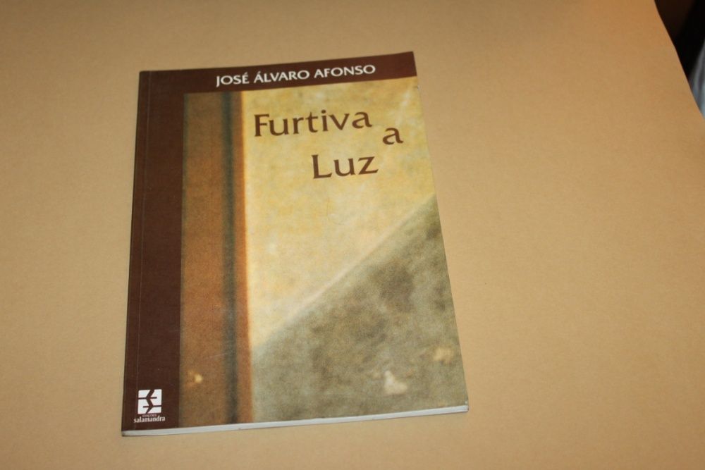 Furtiva a Luz// José Álvaro Afonso -POESIA DOS AÇORES