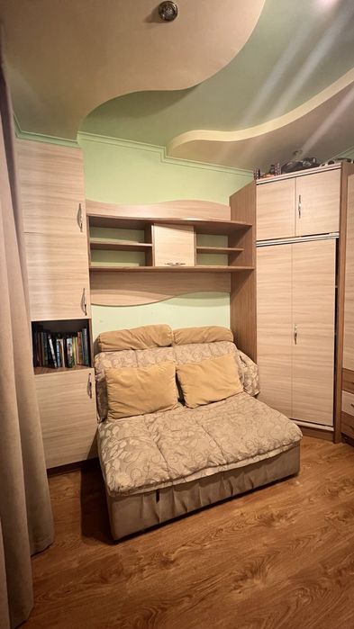 Сучасна меблі в спальну кімнату