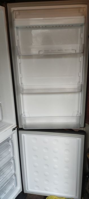 Холодильник Samsung