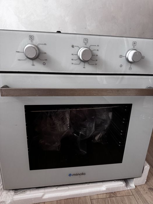 Электрическая духовка Minola