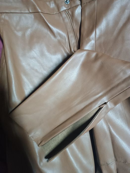 Zara. Брюки кожаные