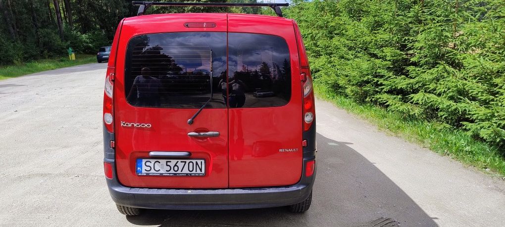 Kangoo warte uwagi. Ładny.