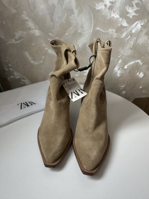 Казаки чоботи ZARA