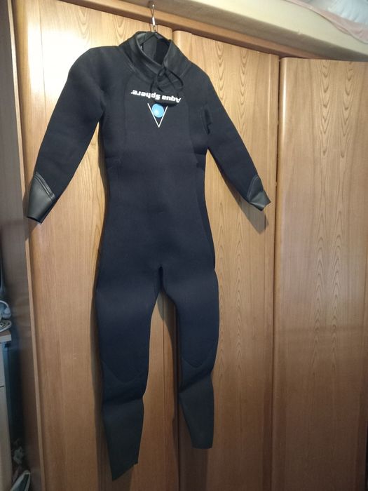 Гідрокостюм для плавання