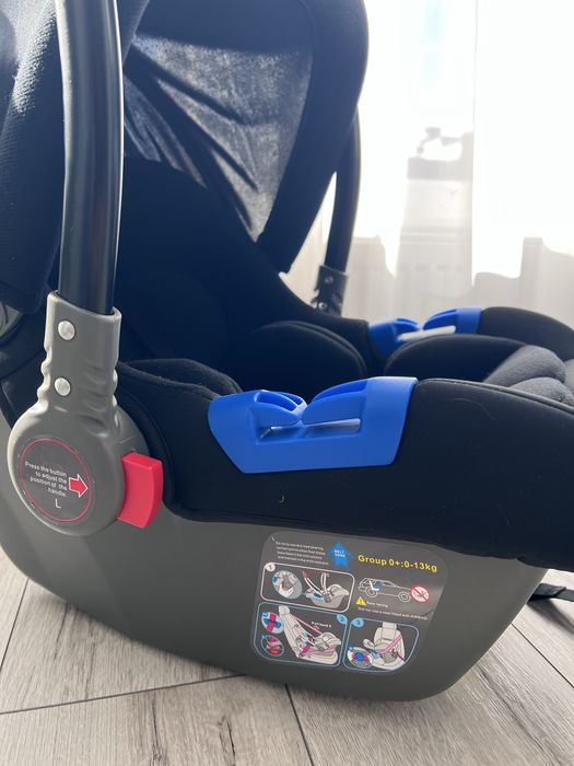 Дитяче автокрісло-переноска 0–13 кг в гарному стані