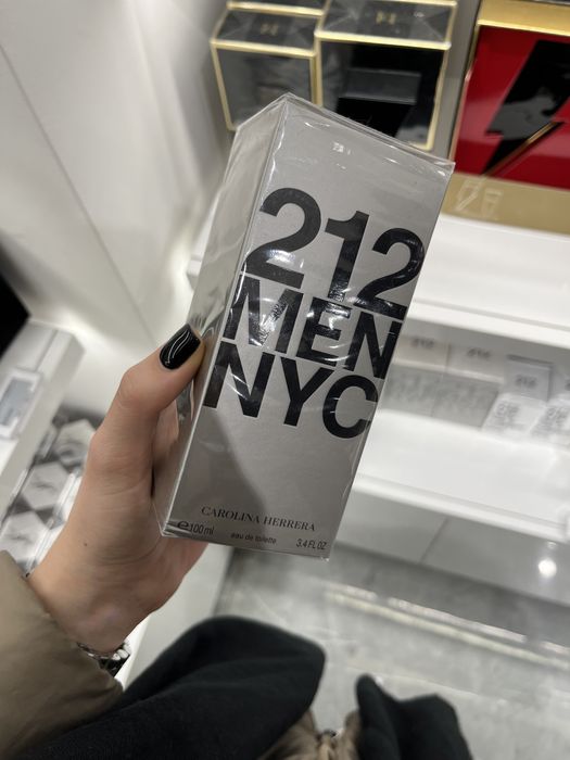 Carolina Herrera 212 Men NYC  100 ml