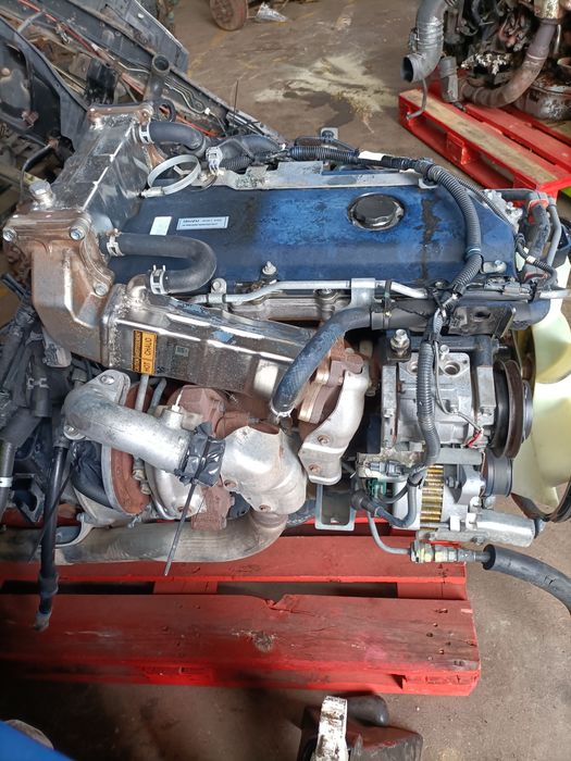 Motor Isuzu 5200 (4hk1)