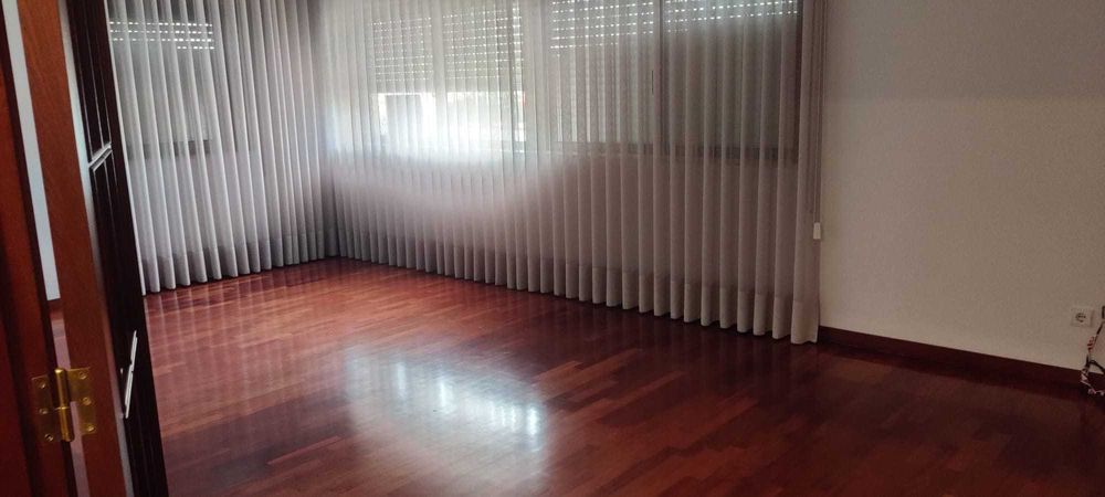 Aluga-se T1 espaçoso Abelheira Viana do Castelo