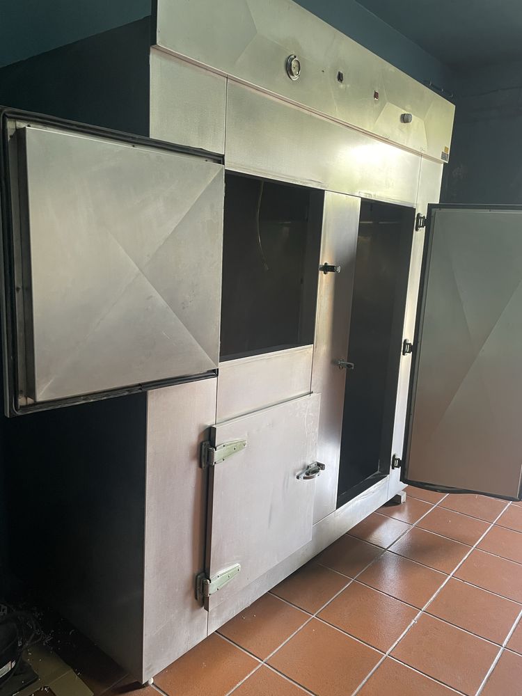 Frigorifico Industrial em muito bom estado