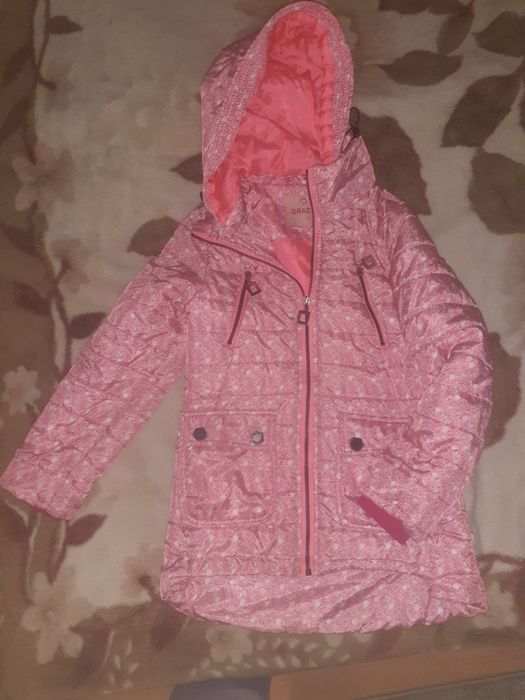 Куртка осіння взаді подовжена