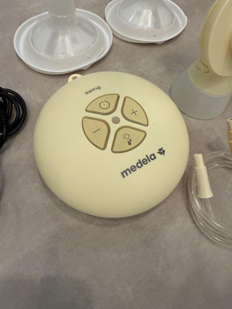 Молоковідсмоктувач Medela Swing Maxi Flex