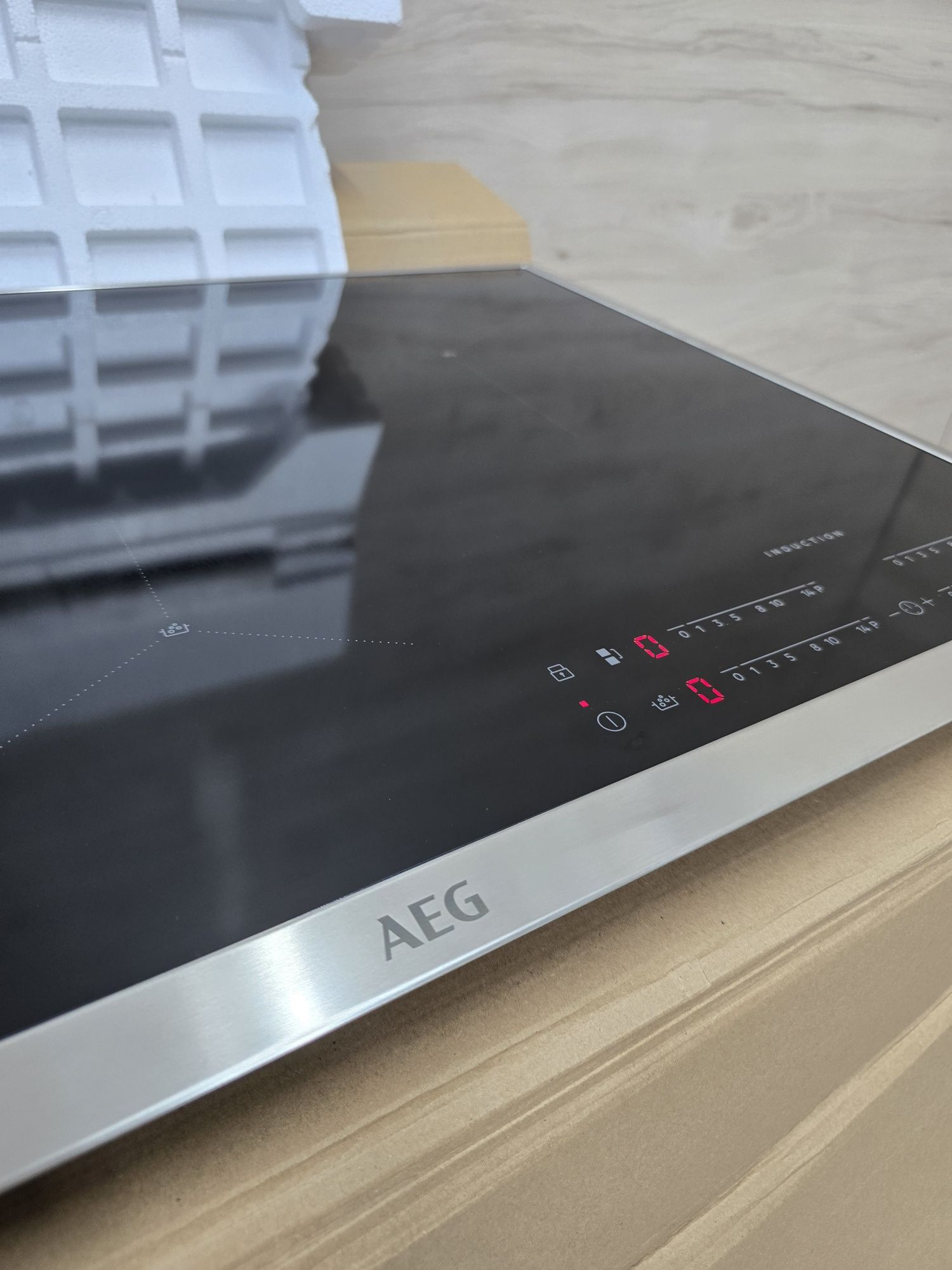Абсолютно Нова Індукційна Aeg 80 см 2023-24р