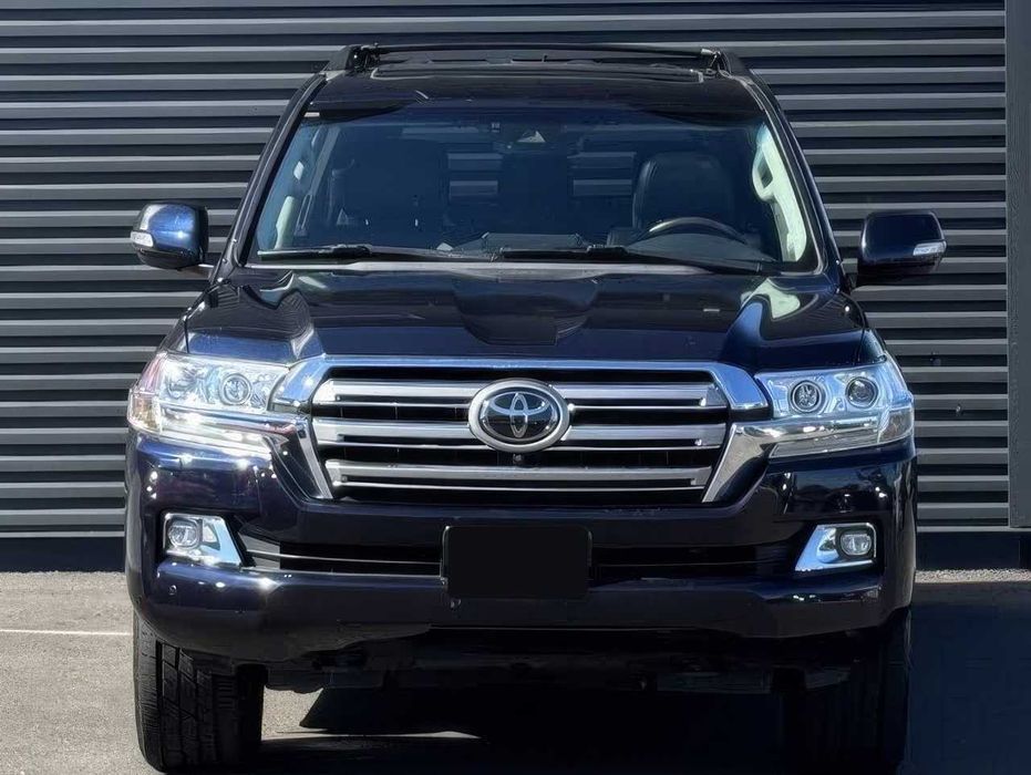 Toyota Land Cruiser      2019