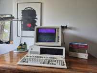 IBM XT 5160 z monitorem IBM 5153 (CGA) - czytaj!