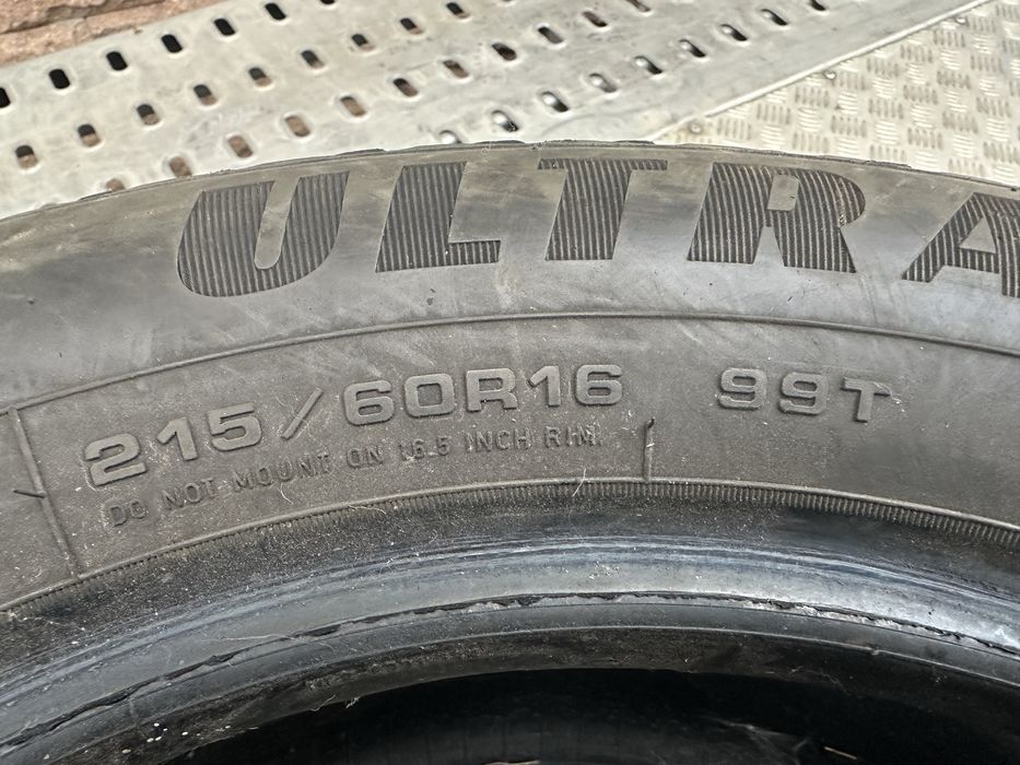 Good Year Ultragrip Ice Arctic 215/60/r16