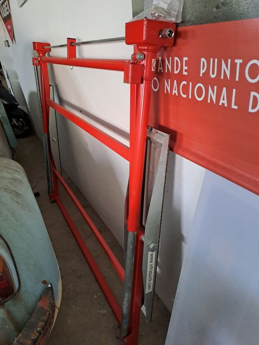 Suporte elevatório de carros