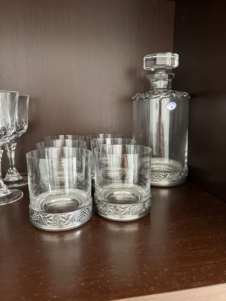 Garrafa e copos cristal Bohemia e estanho