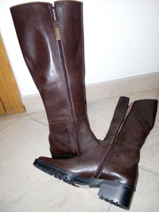 Botas Couro novas Hera tam 34