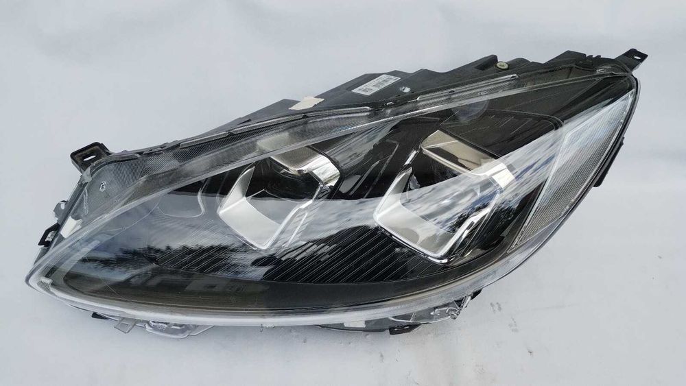 Lampa Przod Full Led Ford Kuga Mk3 LV4B-13E017-AH 19-24r Europa