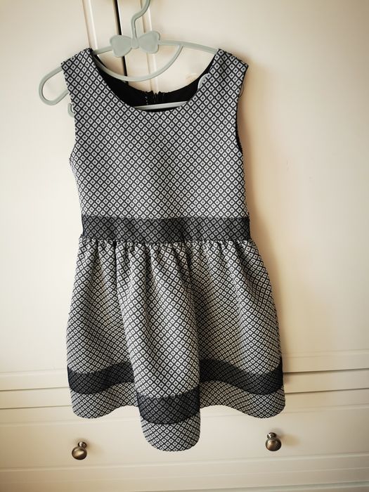 Granatowa sukienka rozm 110/116