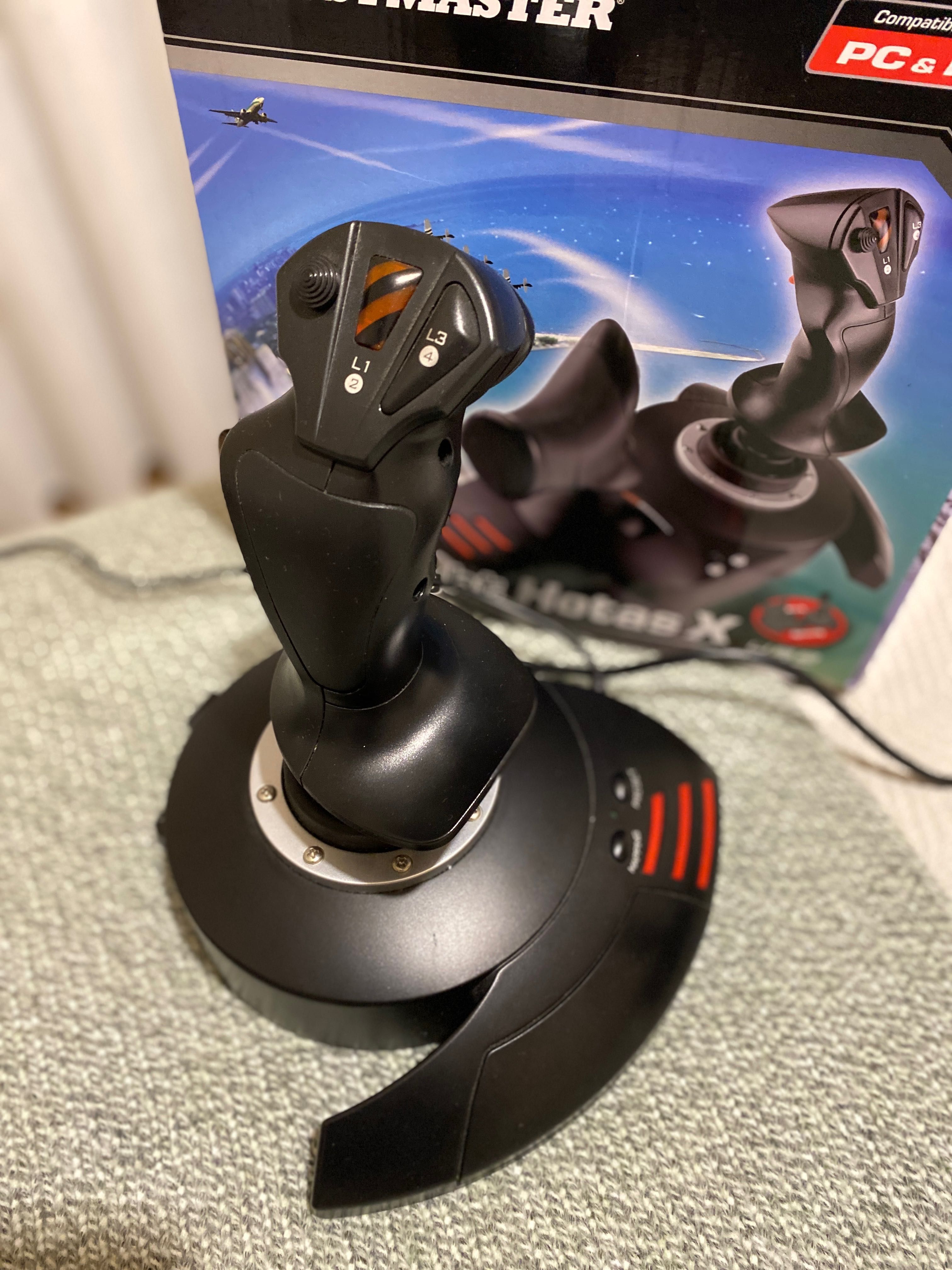 Flight simulator (joystick + throttle) - Thrustmaster