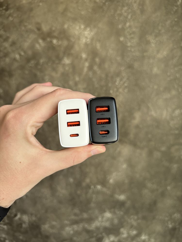 Зарядний блочок Baseus Compact Quick Charger 30W (Type-C + 2USB)