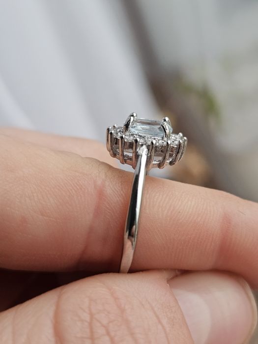 Pierścionek regulowany cyrkonie topaz