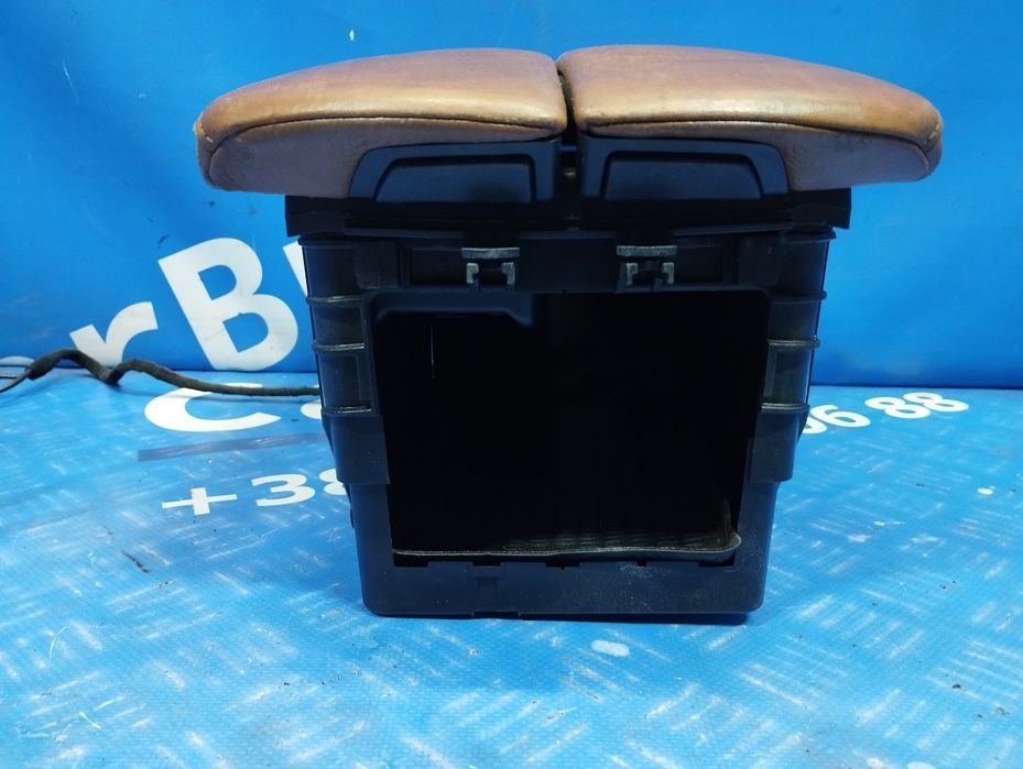 Підлокітник  бмв х5 е70 bmw x5 e70 подлкотник Розборка Шрот Разборка