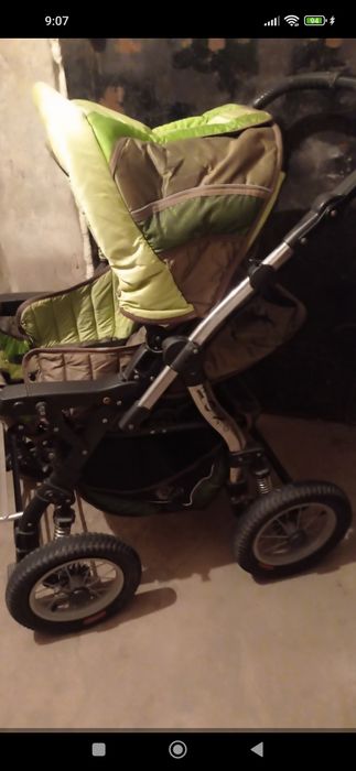 Коляска дитяча в доброму стані