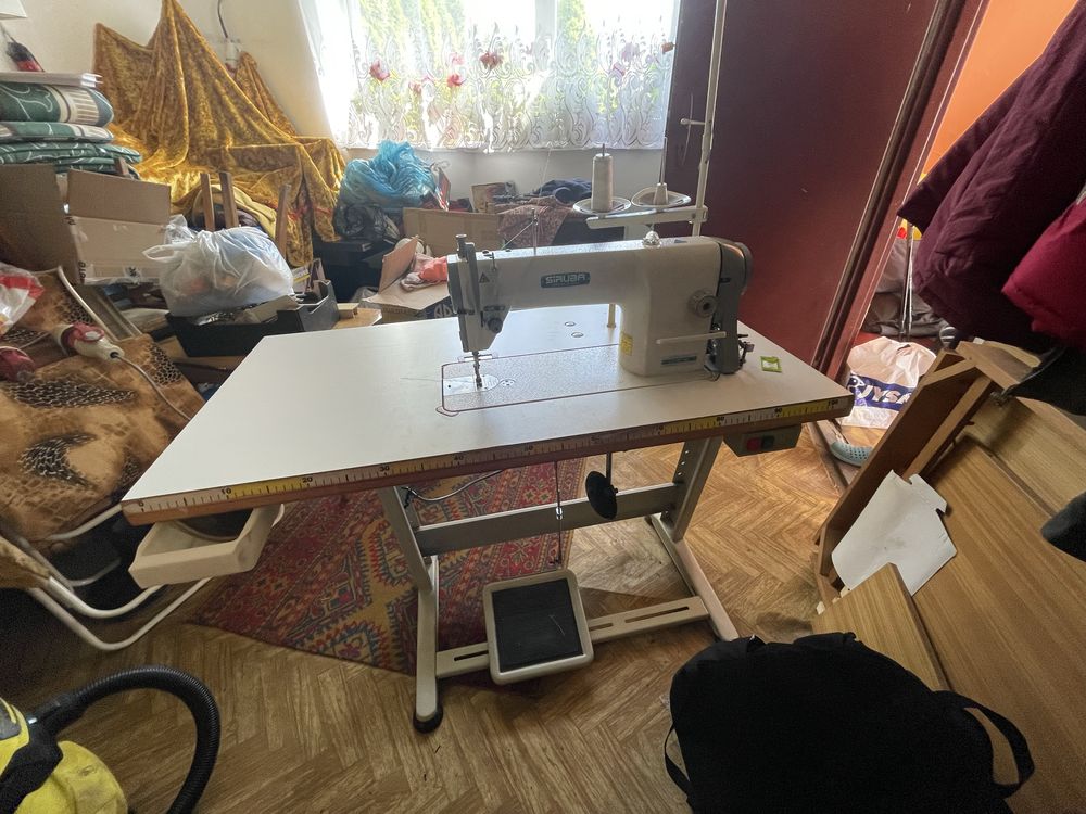 Maszyna do szycia siruba L818F