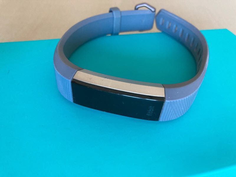 Fitbit Alta HR, excelente estado. caixa original,instruções,carregador