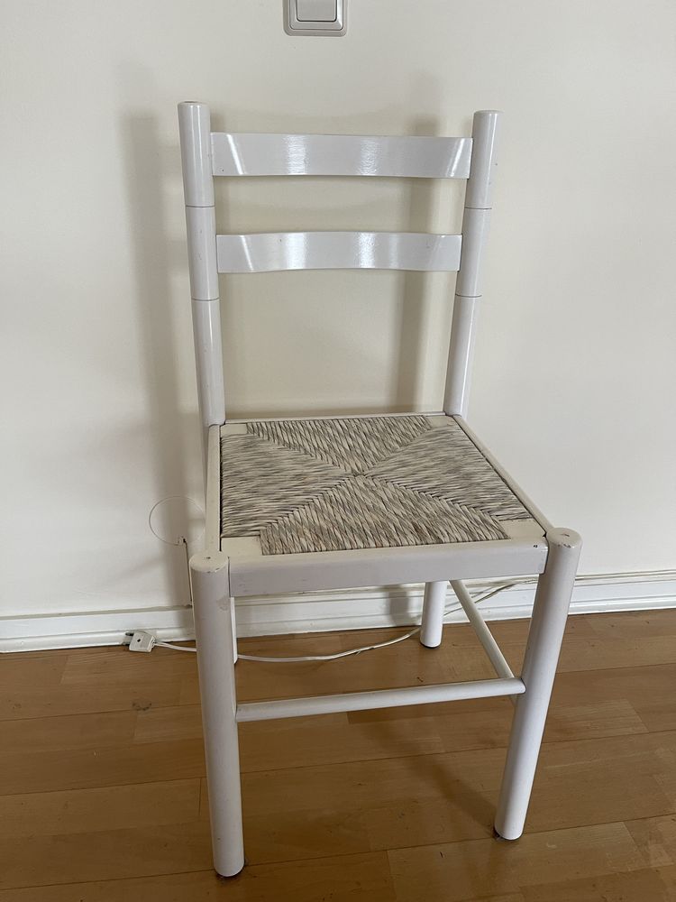 Mesa de mármore com 4 cadeiras