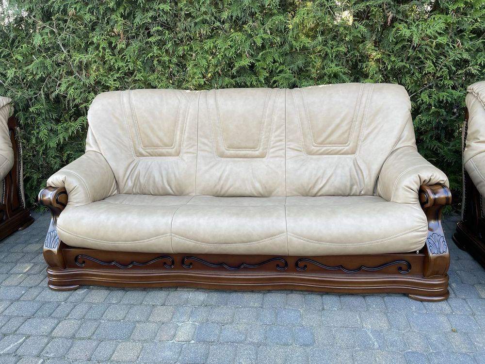 Zestaw wypoczynkowy po renowacji nowa naturalna skóra sofa fotele ława