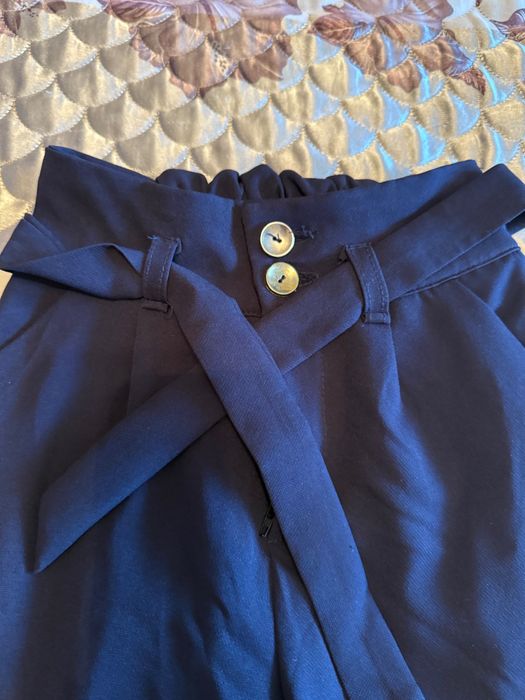 Шкільні штани на дівчинку 8-9 років