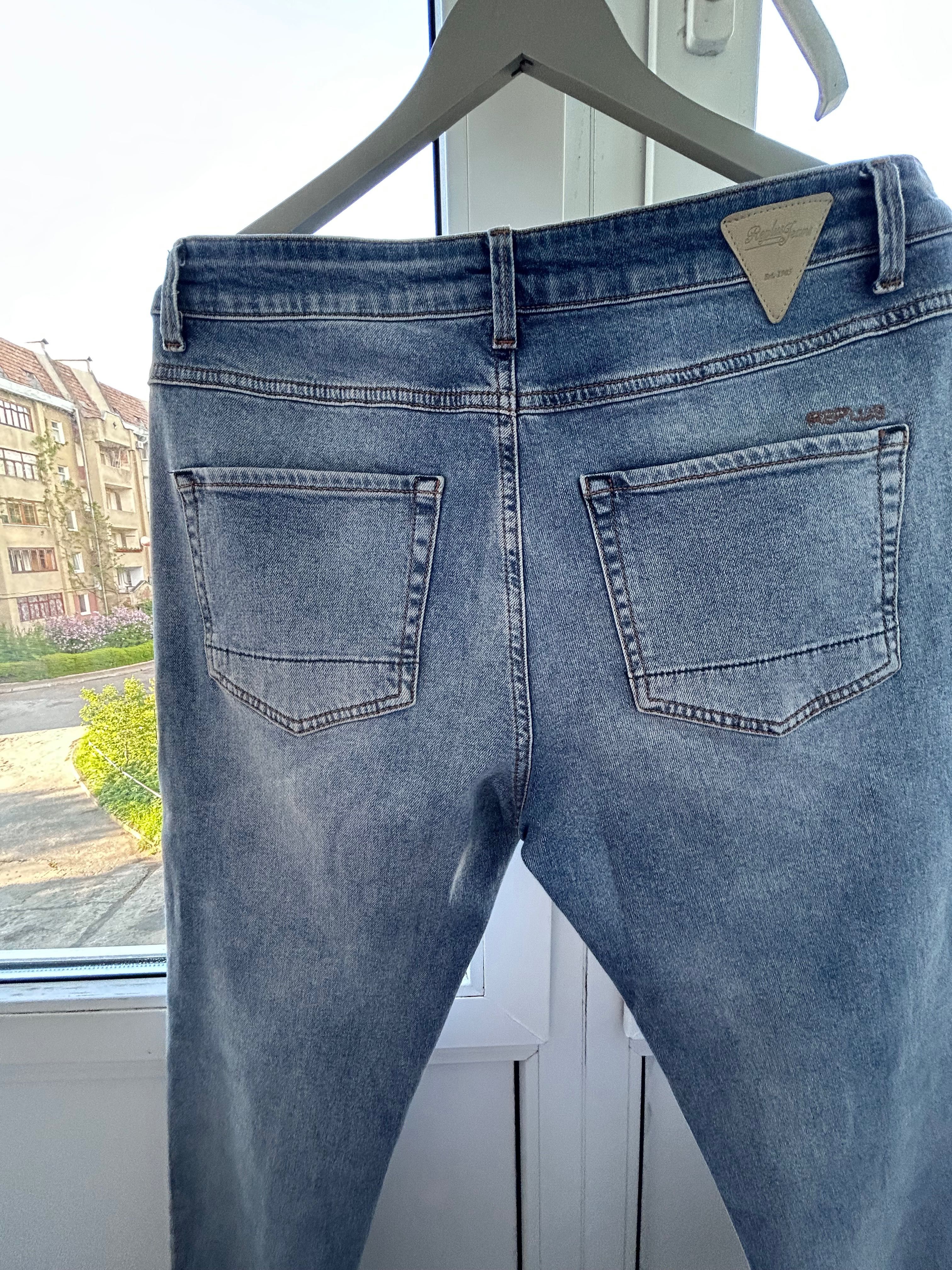 Продам джинсы Replus