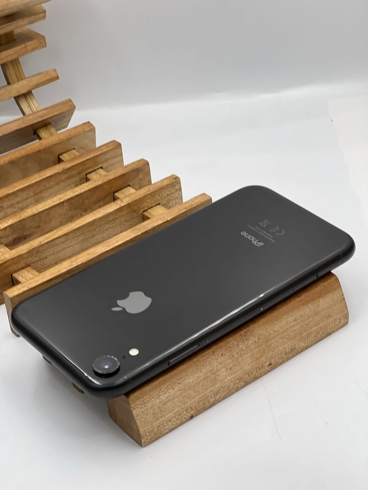 iPhone XR 64Gb neverlock black батарея 100%