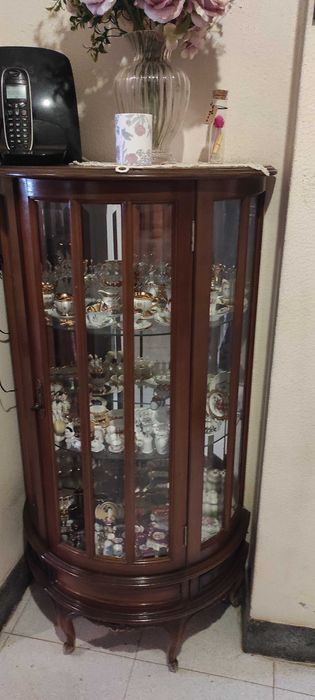 Móvel vitrine - Cristaleira