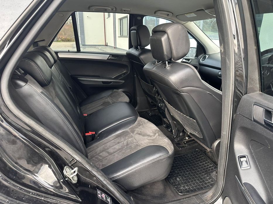 Mercedes-Benz ml 164