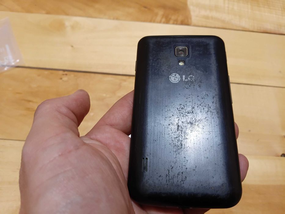 Моб телефони одним лотом samsung e-200 i gt-s6500d, LG L7, Redmi 7A